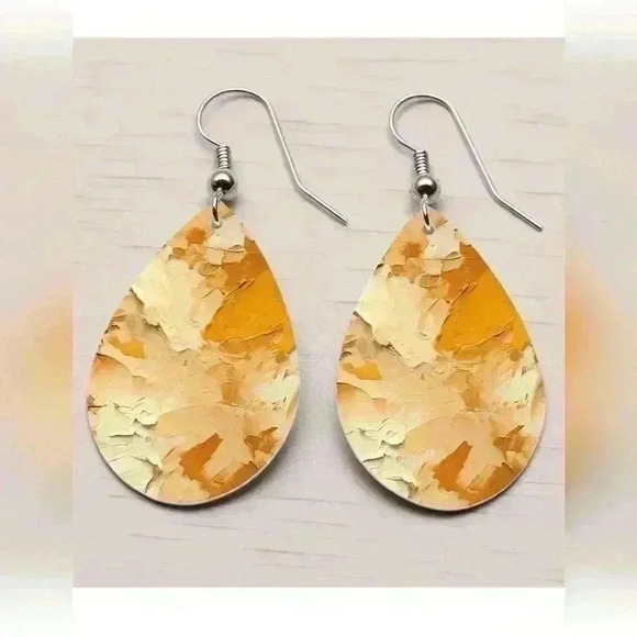 Yellow  abstract oil painting printed tear drop pendant earrings - Picture 2 of 2
